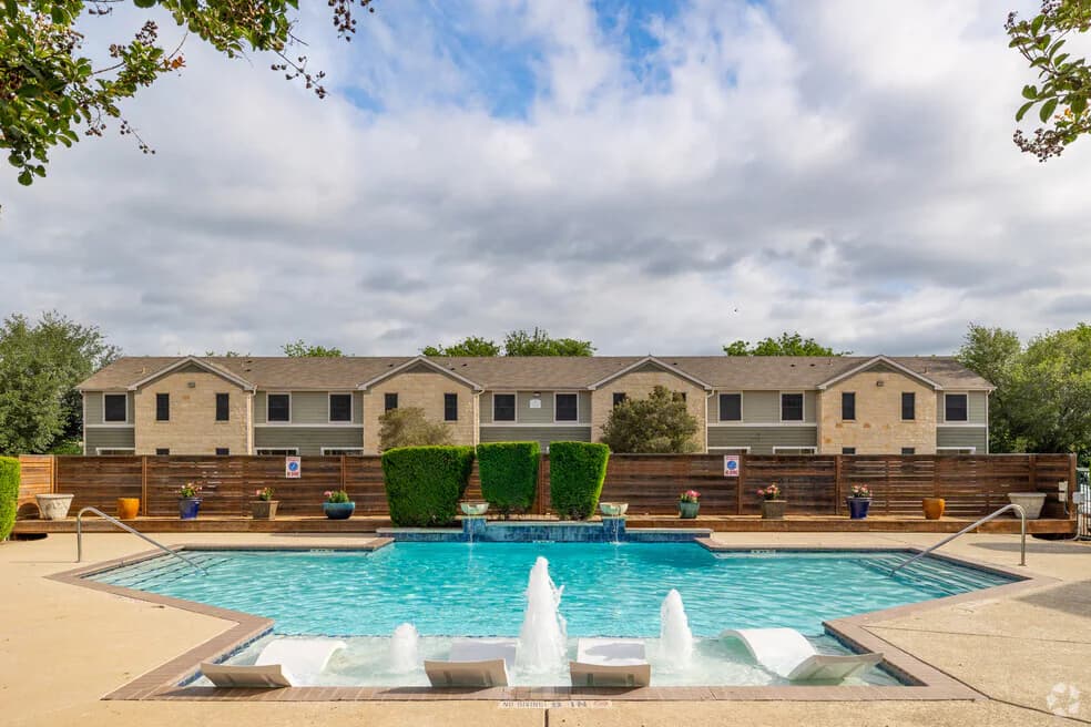 Stone Ranch Townhomes in Seguin, Texas