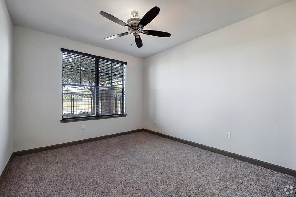 ELEVATE Spring Crossing — photo 4