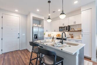 Tisdale at Lakeline Station Apartments — photo 3