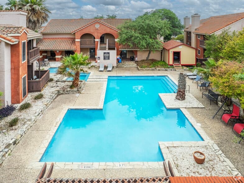 Santa Fe Condo Apartments in San Antonio, Texas