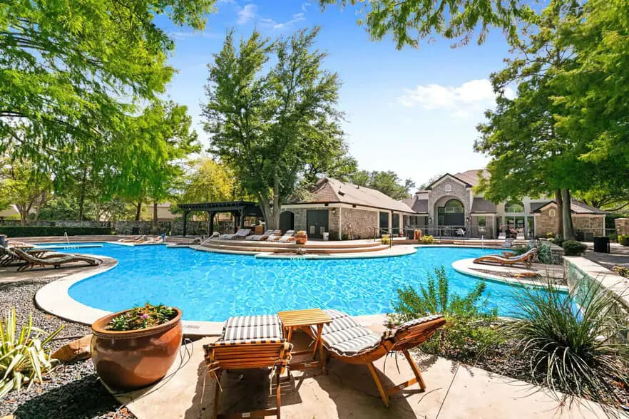 The Chase Apartments in Dallas, Texas