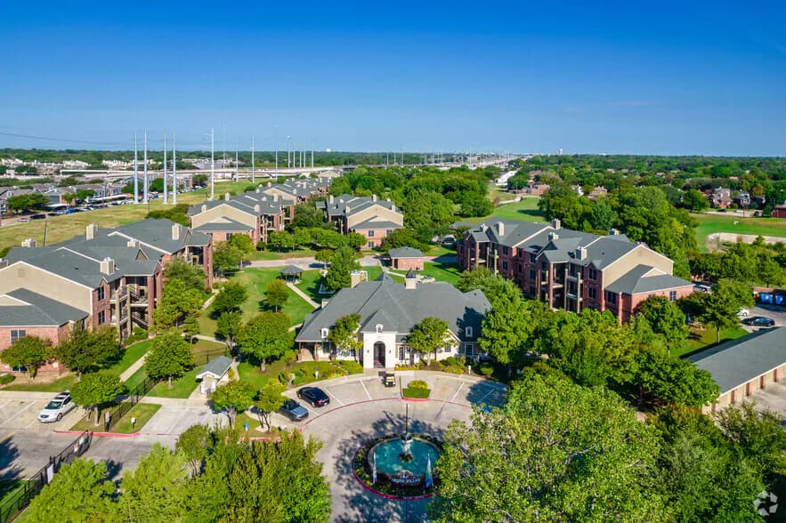 LBJ Garden Villas — exterior