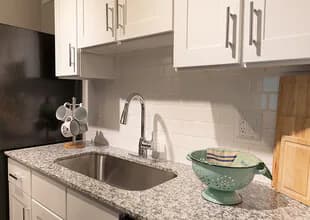Lakeshore Apartments — photo 5