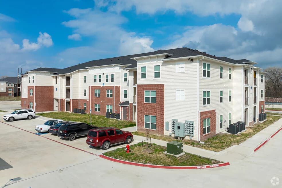 Market Place at Liberty Crossing — exterior