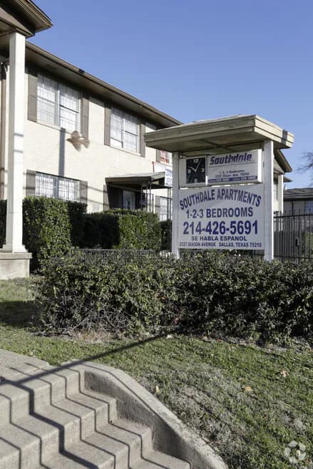 Southdale Apartments in Dallas, Texas