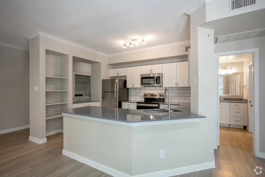 LADERA APARTMENTS in Dallas, Texas