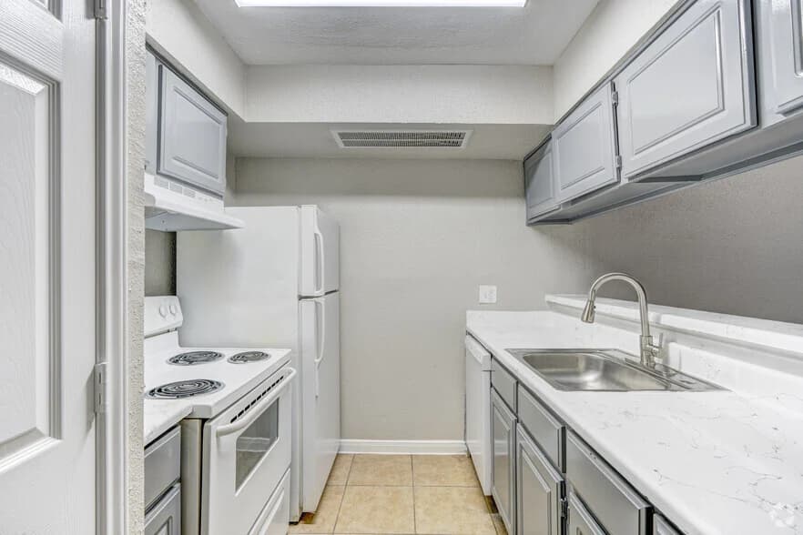 Rockridge Springs Apartments in Houston, Texas
