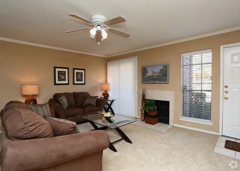Dove Park Apartments in Grapevine, Texas
