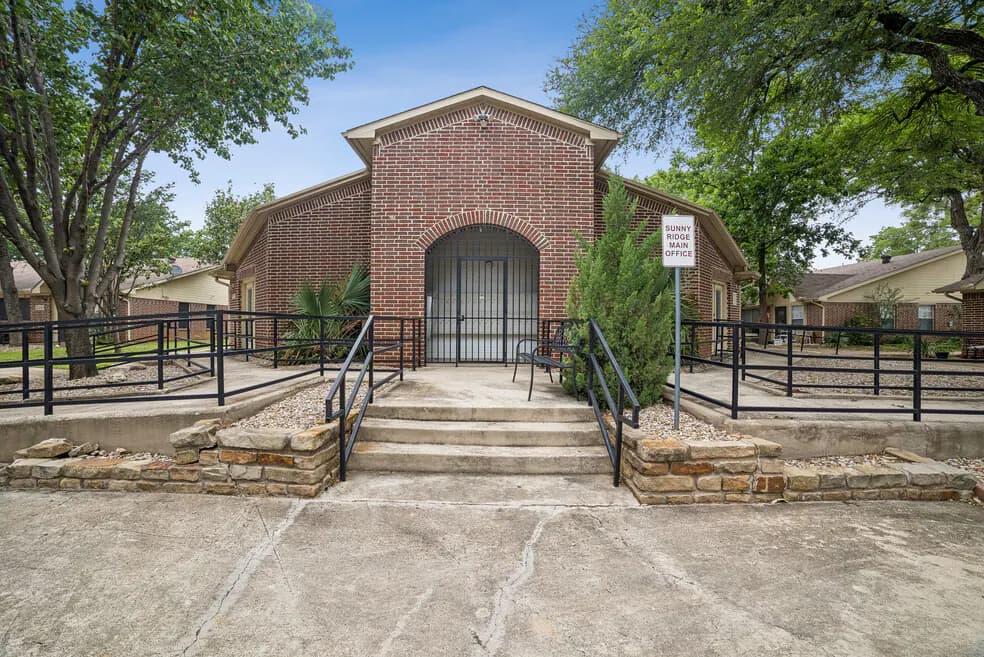 Sunny Woods in Hurst, Texas