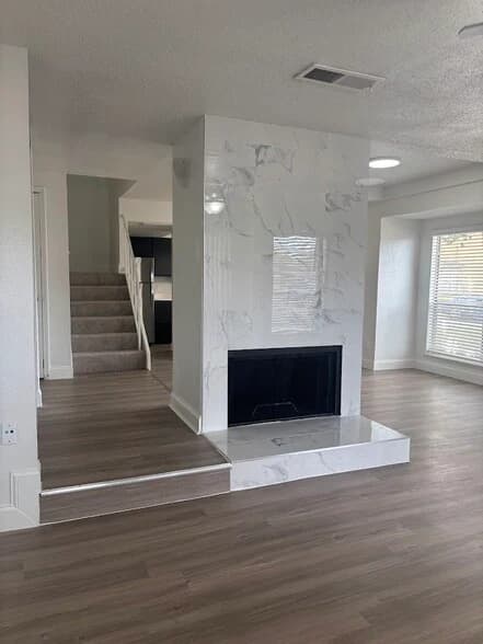 Meadowcrest Apartments in Dallas, Texas