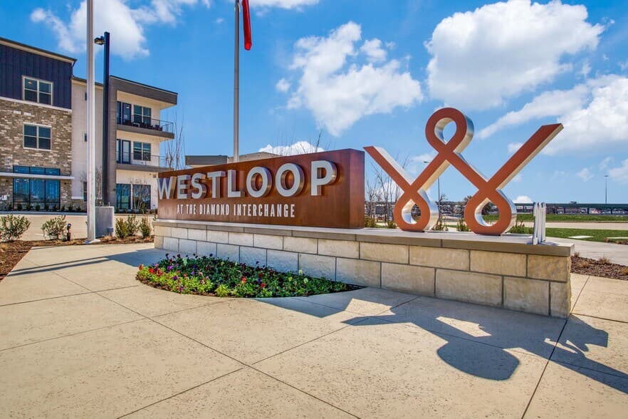 Westloop — exterior