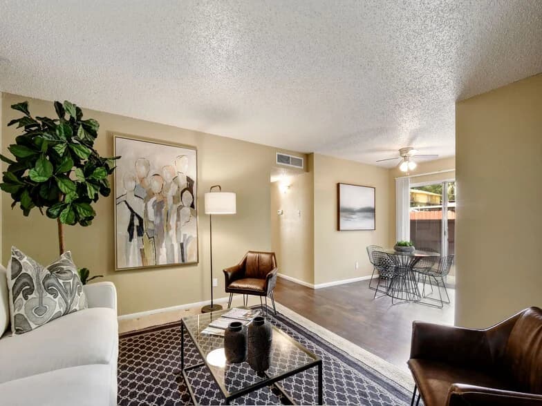 Hunter's Glen Apartments in San Antonio, Texas
