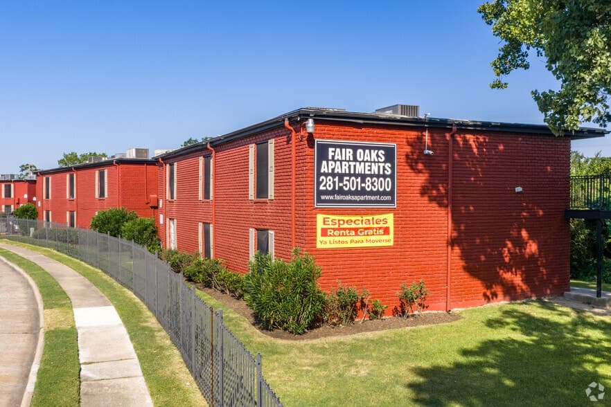 Fair Oaks Apartments in Houston, Texas