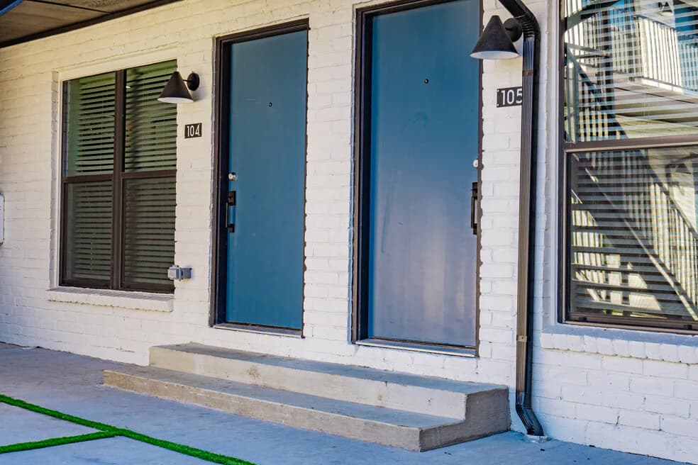 Perrin Flats at Bishop Ridge in Dallas, Texas