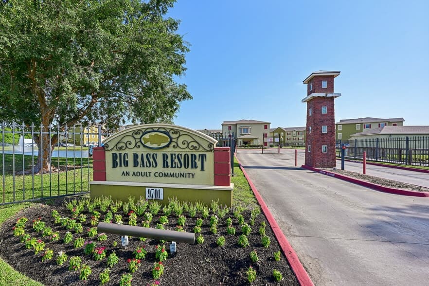 Big Bass Apartments in Houston, Texas