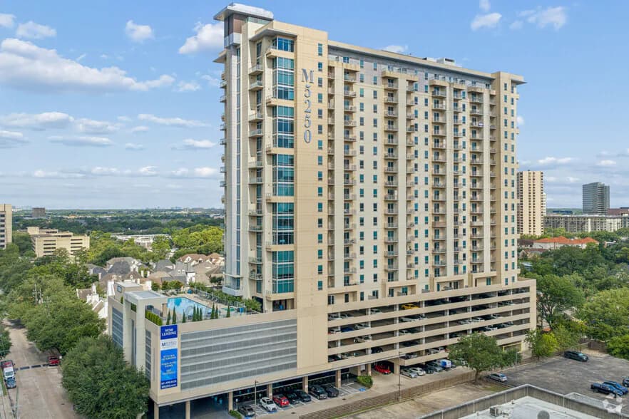M5250 in Houston, Texas