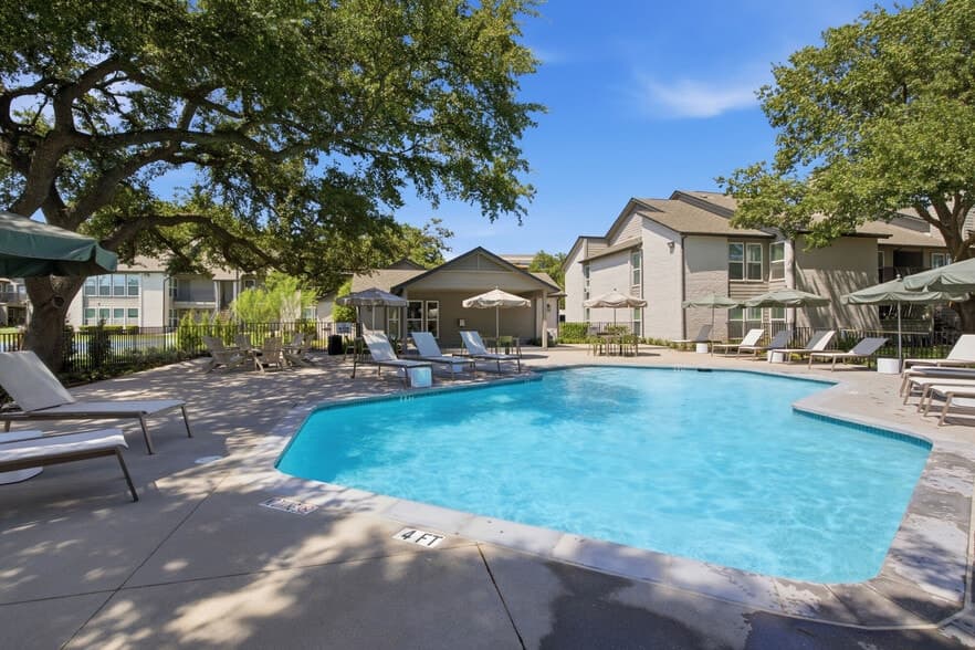 Communities of Bent Tree in Addison, Texas