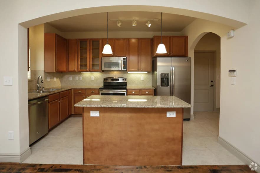 Estancia Townhomes in Dallas, Texas