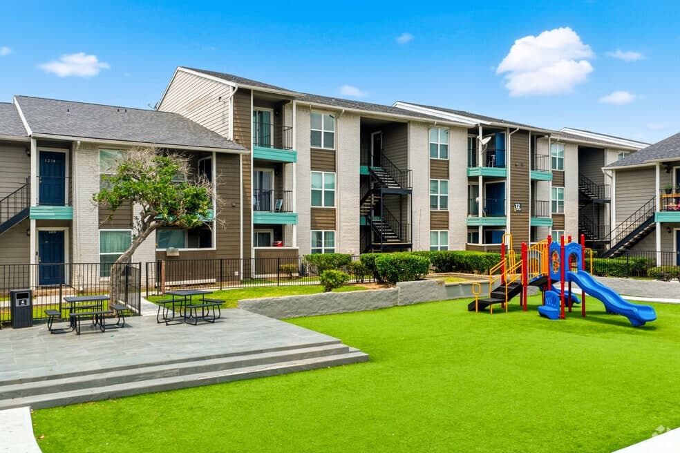 Victoria Park — exterior