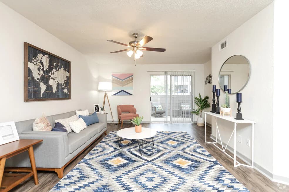 The Elise Apartments — photo 4