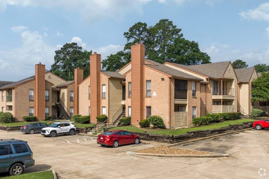 Forest Creek Apartments in Conroe, Texas