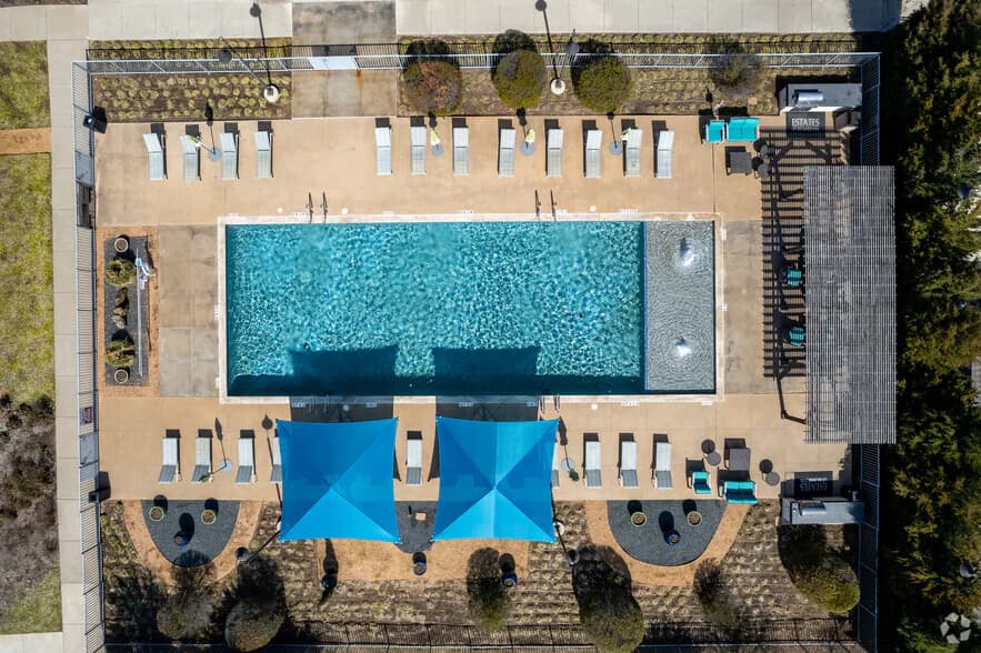 Estates Of Richardson in Richardson, Texas