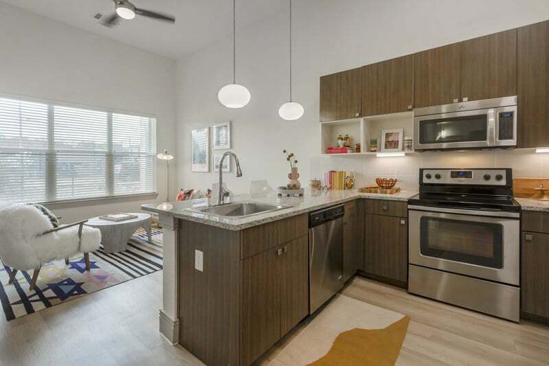 Bell South Lamar — photo 2
