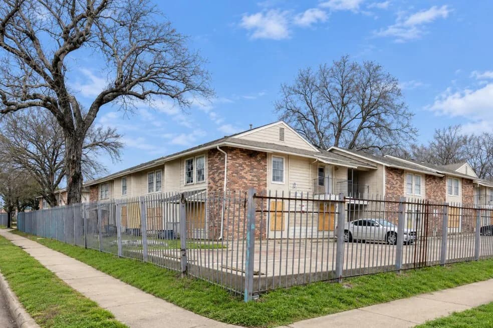 Cedar Gardens in Dallas, Texas