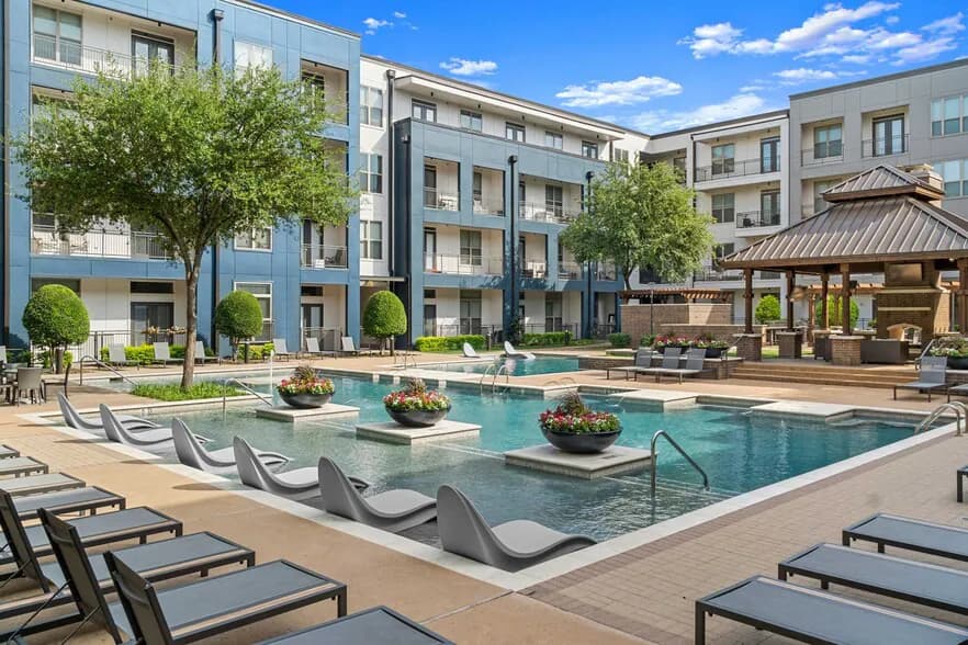 Strata Apartments in Dallas, Texas