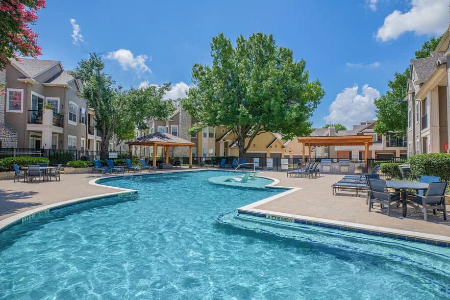 Preston Heights Apartments in Dallas, Texas