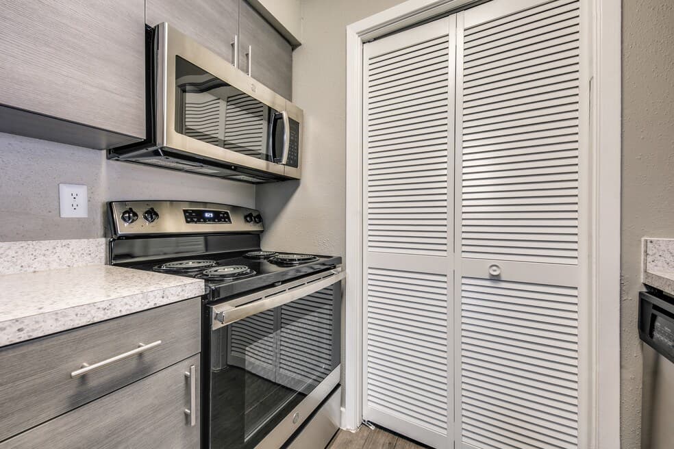 Mesquite Village Apartments — photo 2