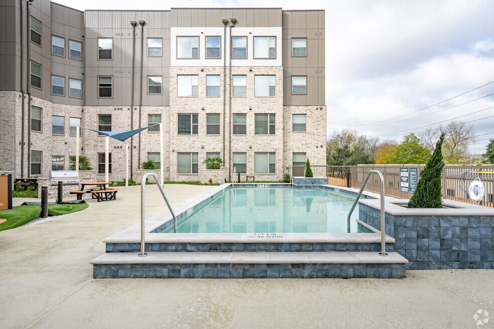 South Rice Apartments in Houston, Texas