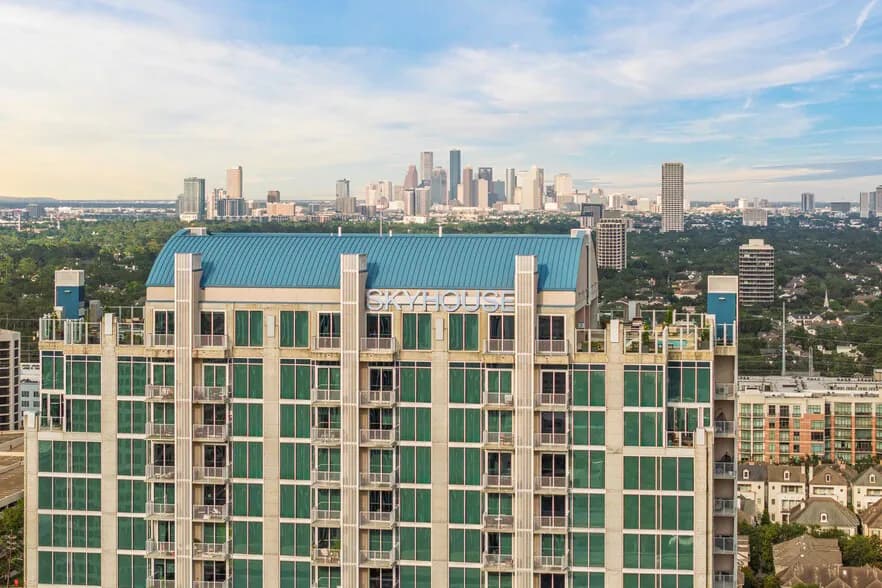 SkyHouse River Oaks Apartments in Houston, Texas