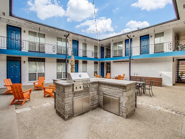 Vintage Pads in Arlington, Texas