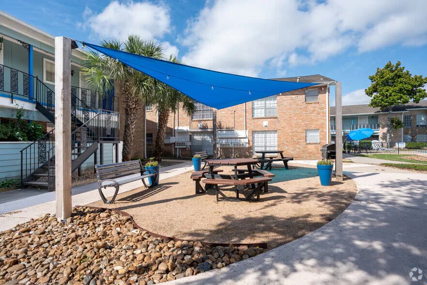 Aero On Upper Bay in Houston, Texas