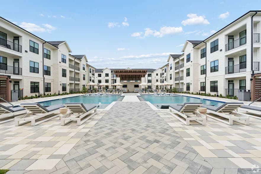 Lenox Katy Grove in Katy, Texas