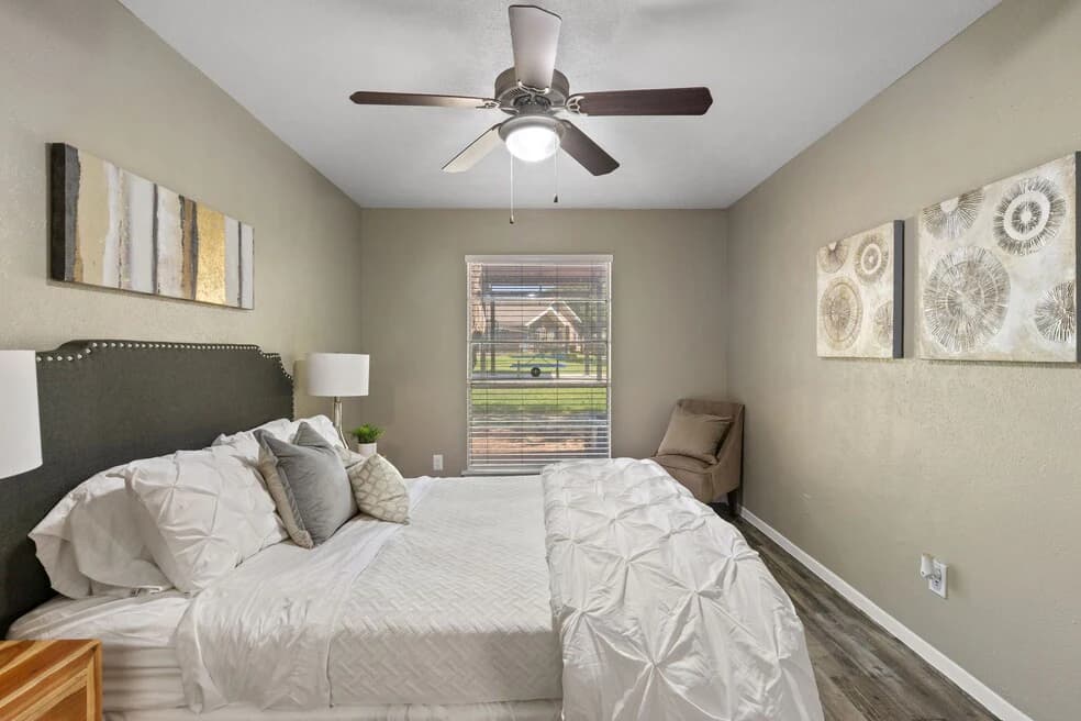 Cottonwood Park Village — photo 4
