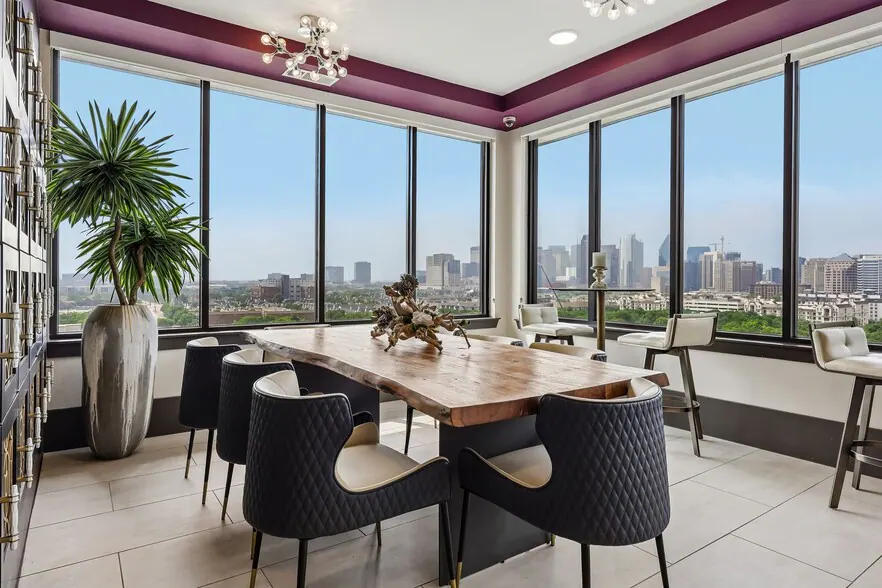 Residences at the Grove in Dallas, Texas