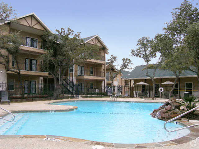 Legacy Oaks Apartments in Schertz, Texas