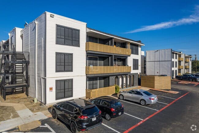 Parea Oak Lawn — photo 2