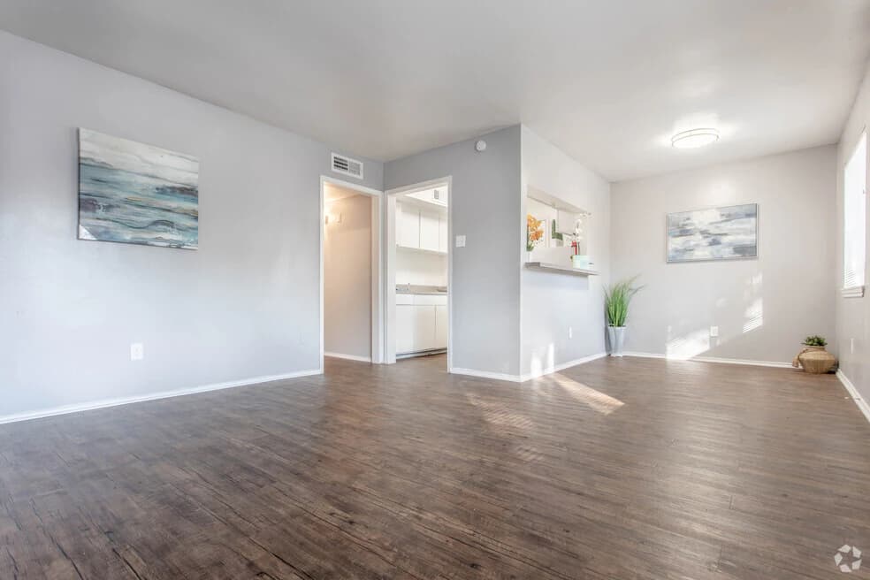 Donovan Village Apartments — photo 2
