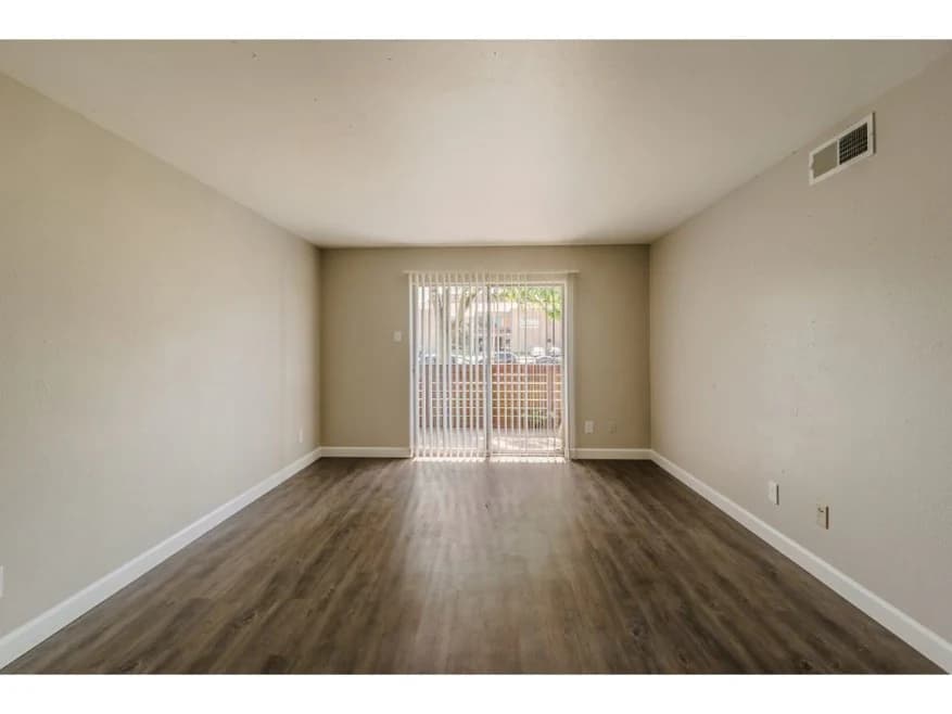 Shenandoah Apartments — photo 4