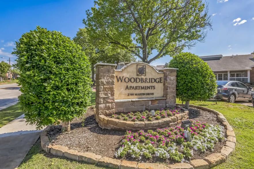Woodbridge Apartments in Bedford, Texas
