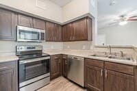 Carlyle Place Apartments — photo 2