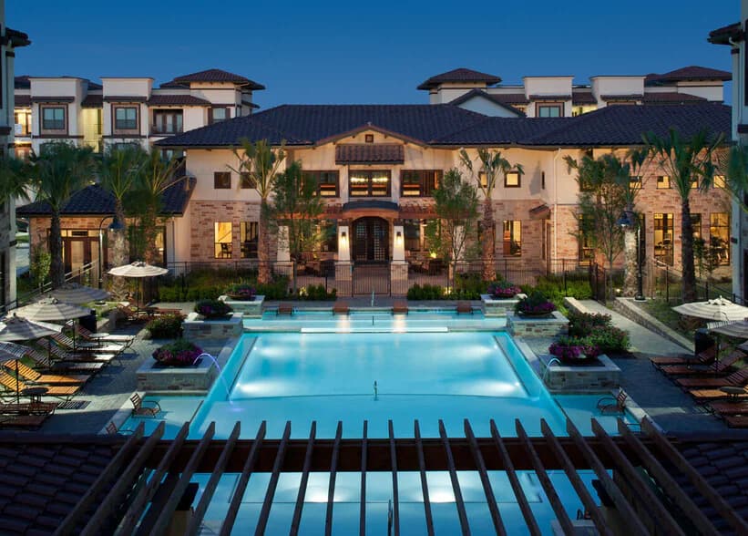Amara Las Colinas in Irving, Texas