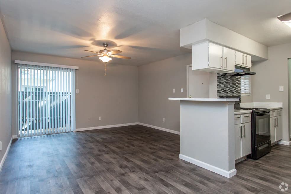 Redstone Vista Apartments — photo 2