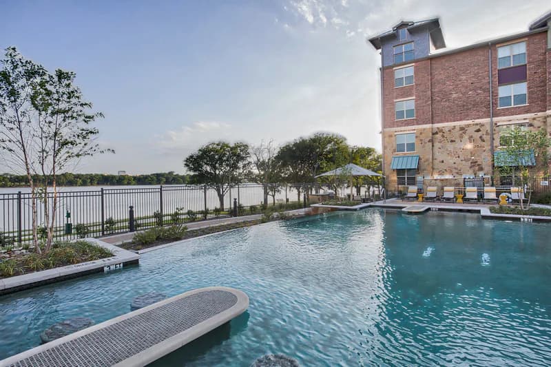 Lakeside Lofts in Farmers Branch, Texas