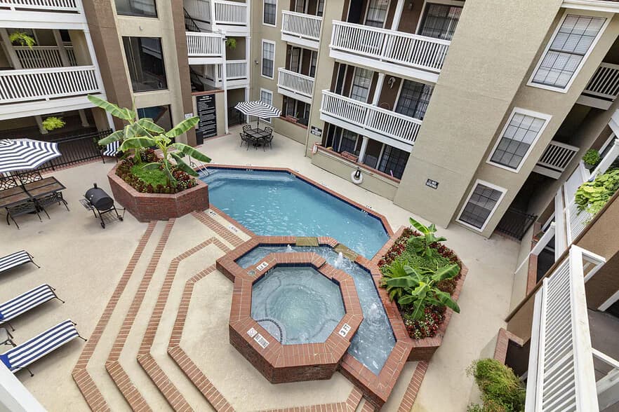 Lincoln Court in Dallas, Texas