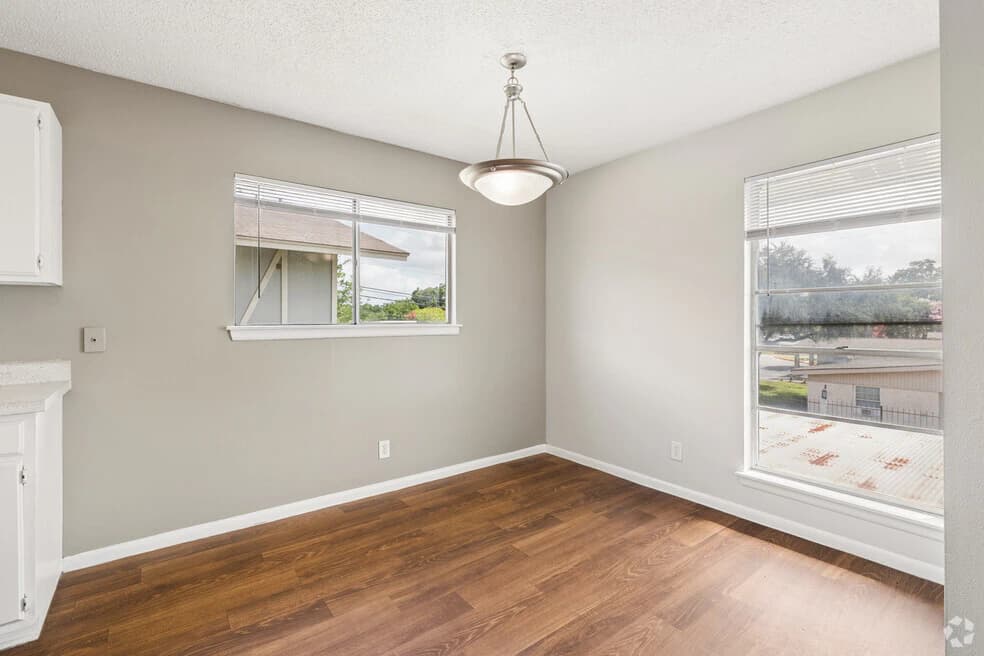 RiverStone Apartment Homes — photo 2