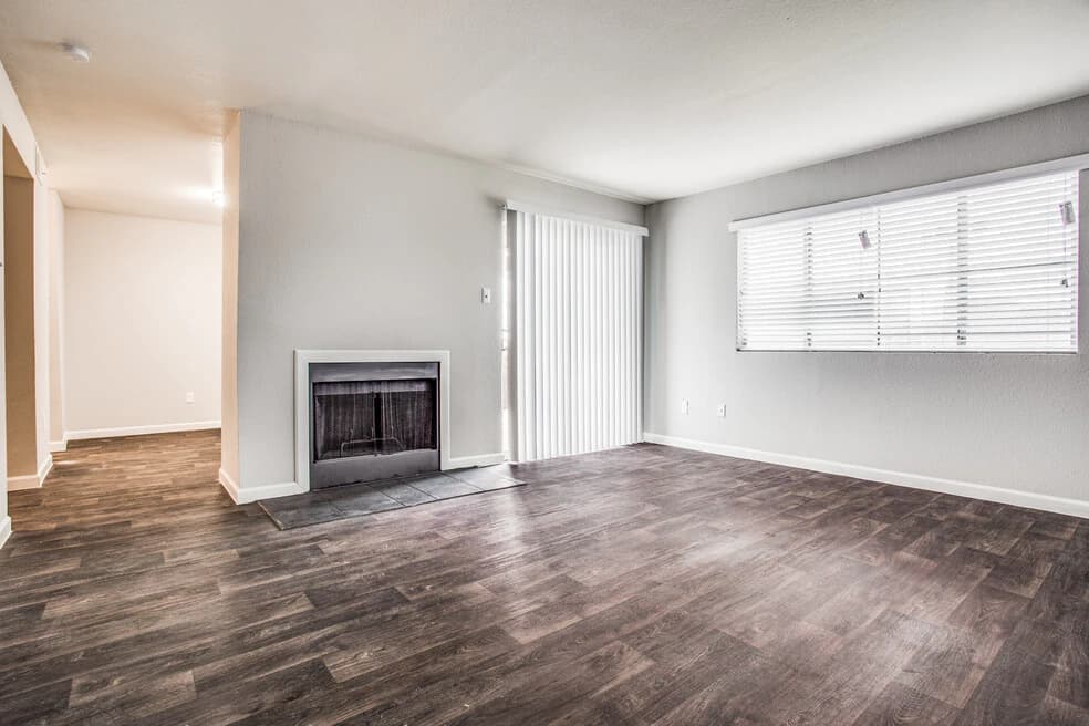 Spur Canyon Apartments — photo 2
